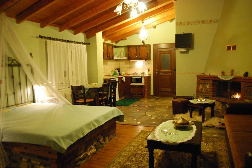 Tzivaeri Hotel Likodhromion ภายนอก รูปภาพ
