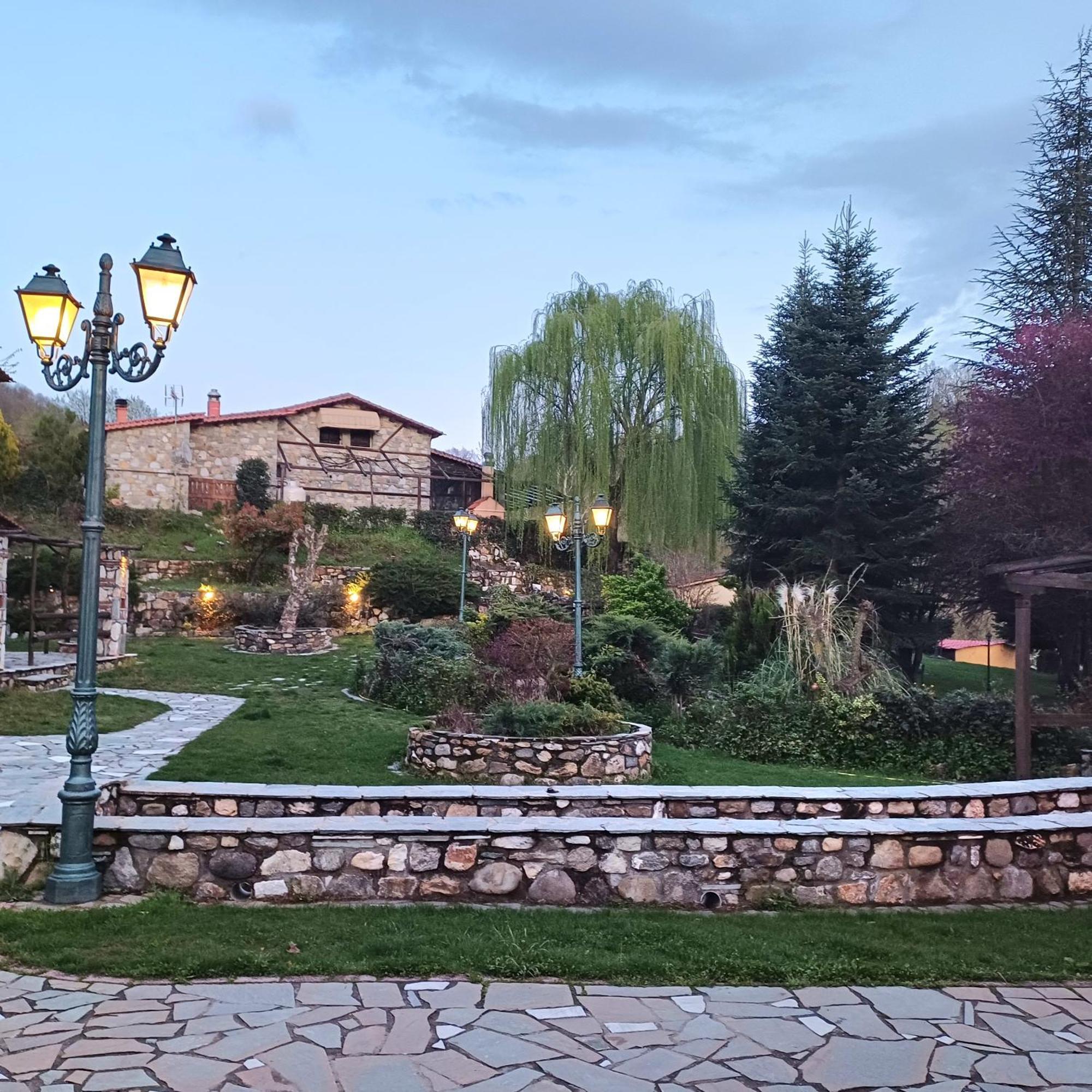 Tzivaeri Hotel Likodhromion ภายนอก รูปภาพ