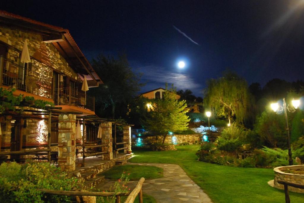 Tzivaeri Hotel Likodhromion ภายนอก รูปภาพ